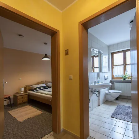 Cheerful Near Forest In T Nnesberg Apartamento *
