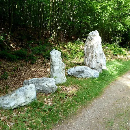 Cheerful Near Forest In T Nnesberg Apartamento